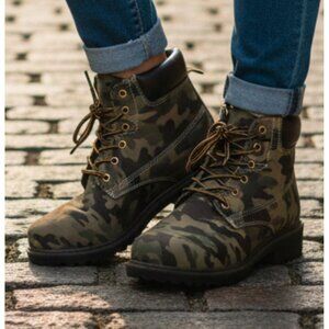 Camouflage Lace-Up Combat Boots With Padded Collar & Rugged Soles For Outdoor We